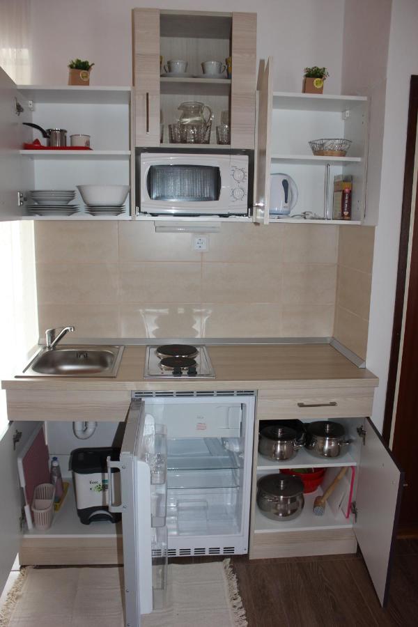 Apartmani Pavicic-Ivelja Stari Grad  Εξωτερικό φωτογραφία